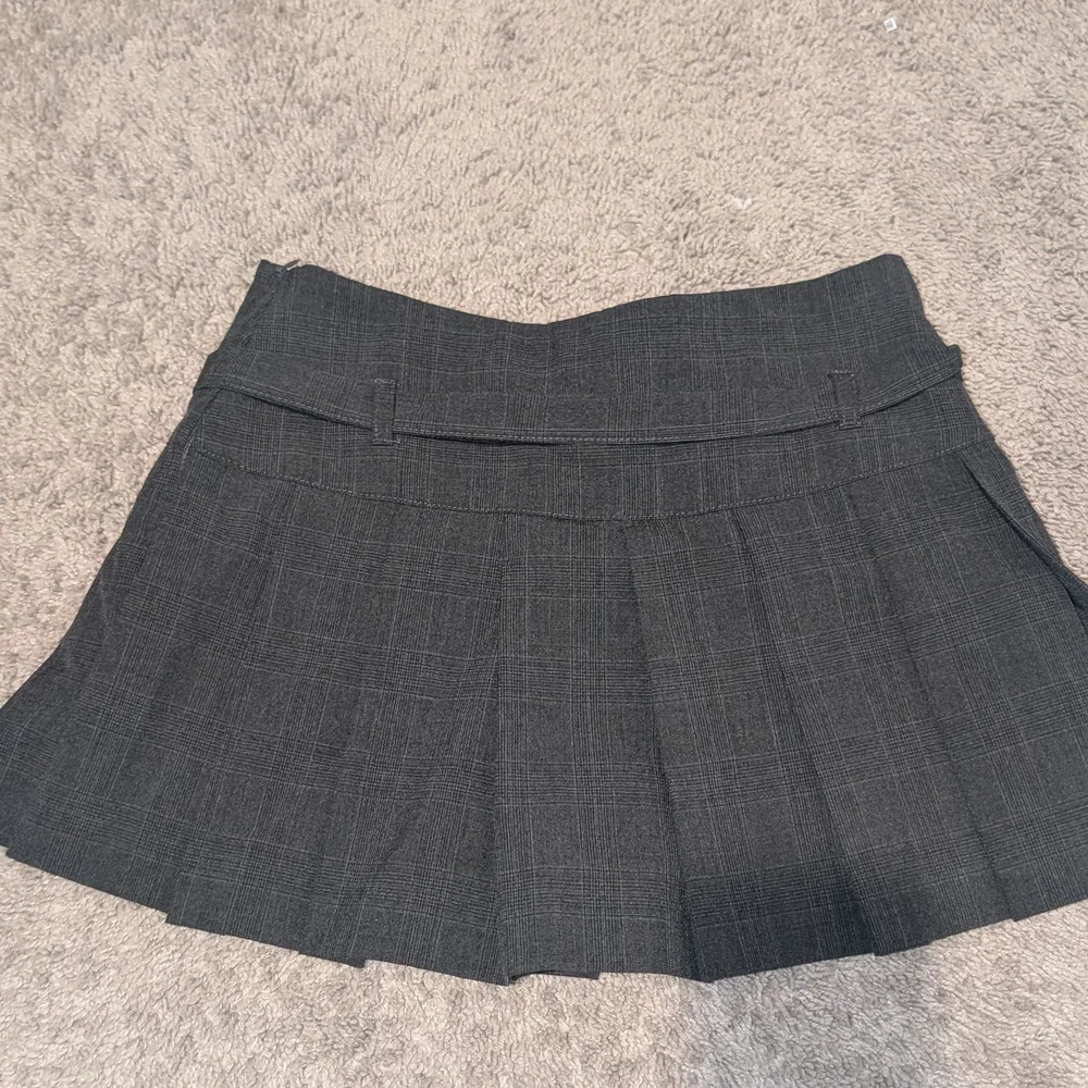 ZARA Skort Dark Grey Preppy Schoolgirl Style With Belt - Picture 2 of 4